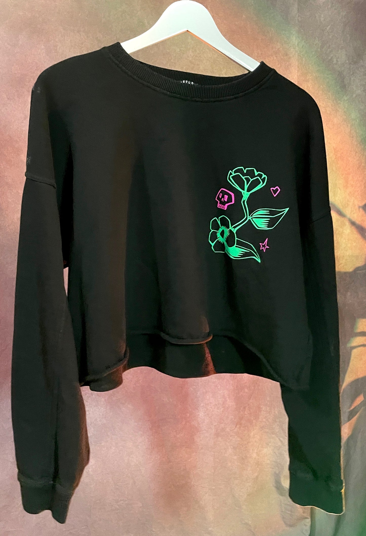 Medium Cropped Sweatshirt - Fluorescent Flowers